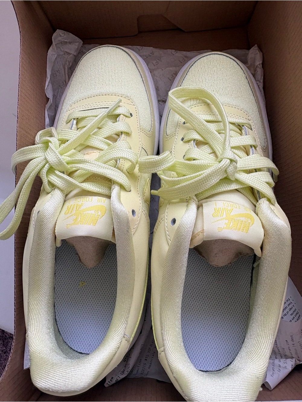 Nike Sneakers in Light Lemon